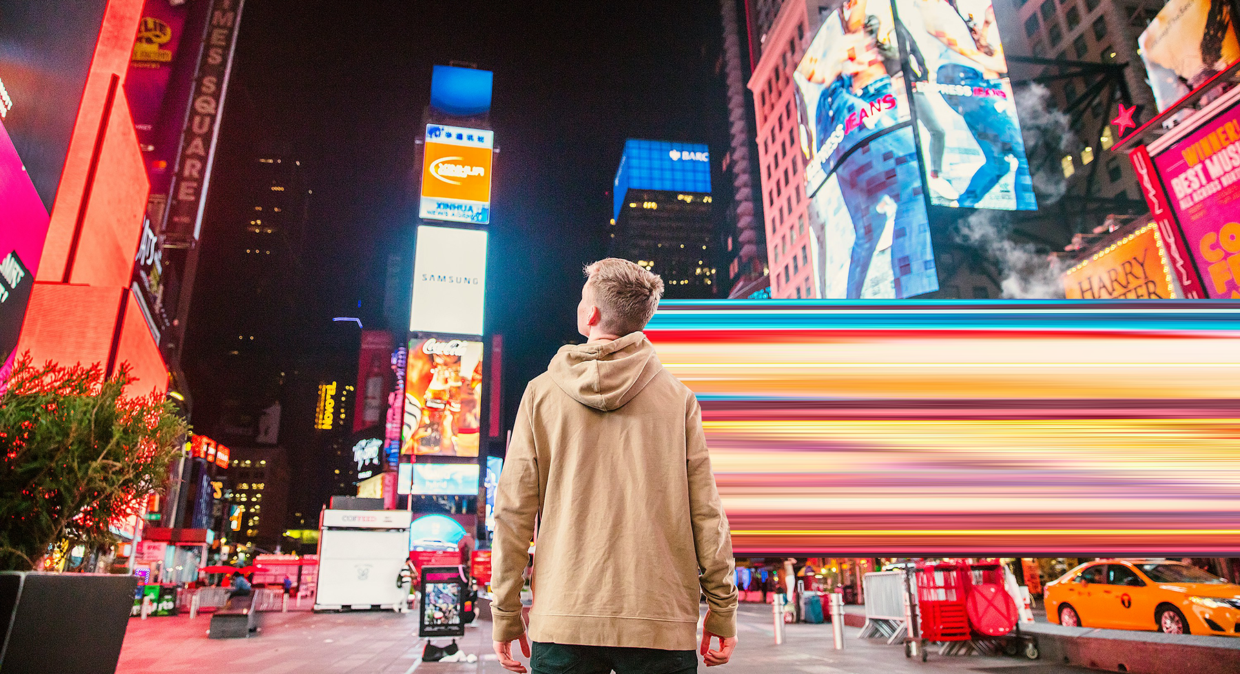 ML6 advertising time square
